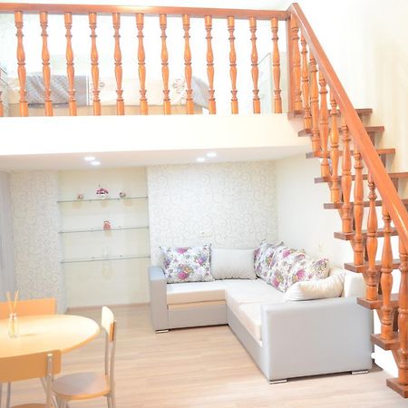 Sololaki Hill Apartment Tbilisi Luaran gambar
