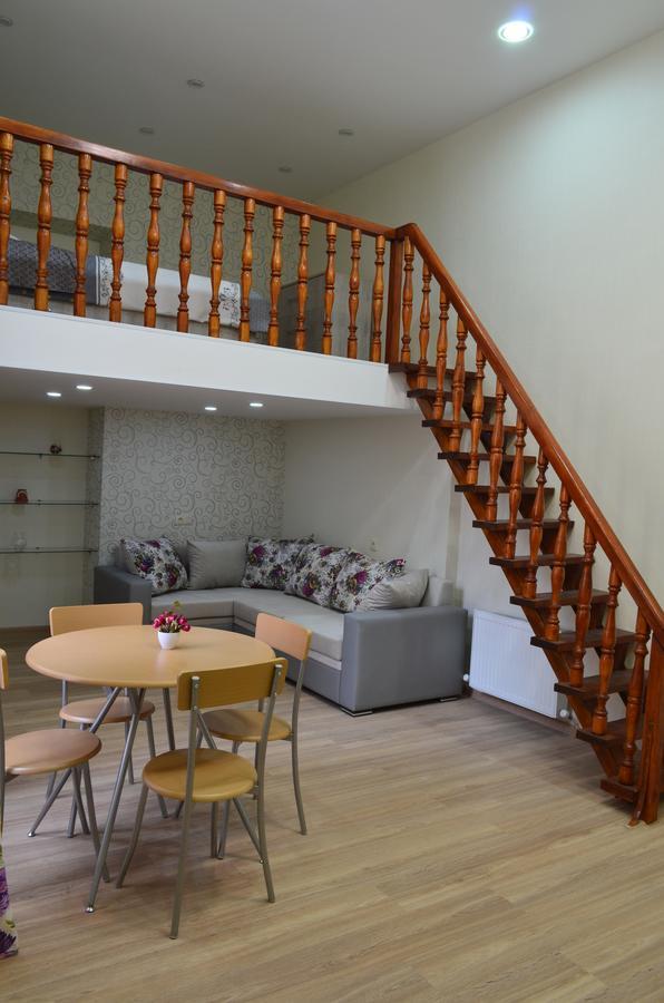 Sololaki Hill Apartment Tbilisi Luaran gambar